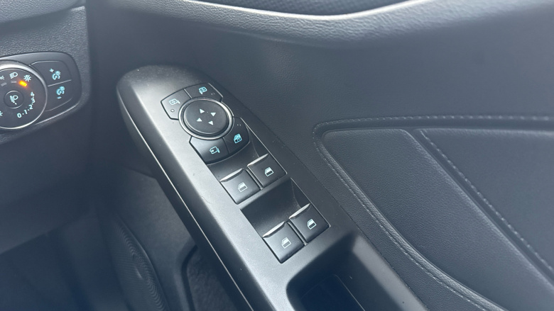 Ford Focus 1.0 EcoBoost Hybrid mHEV 125 ST-Line Edition 5dr Petrol Hatchback